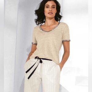 Madeleine | cream ivory linen v neck tee Sz M